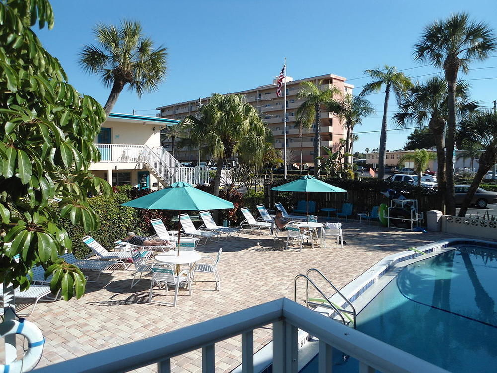 Malyn Resort St. Pete Beach Esterno foto