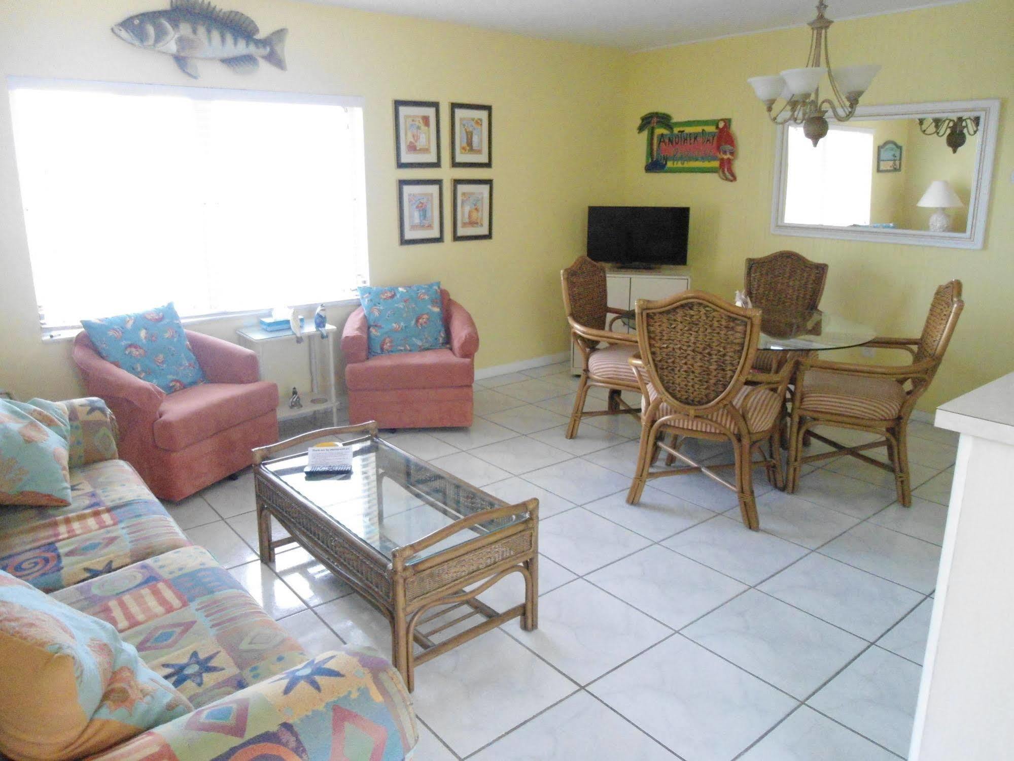 Malyn Resort St. Pete Beach Esterno foto
